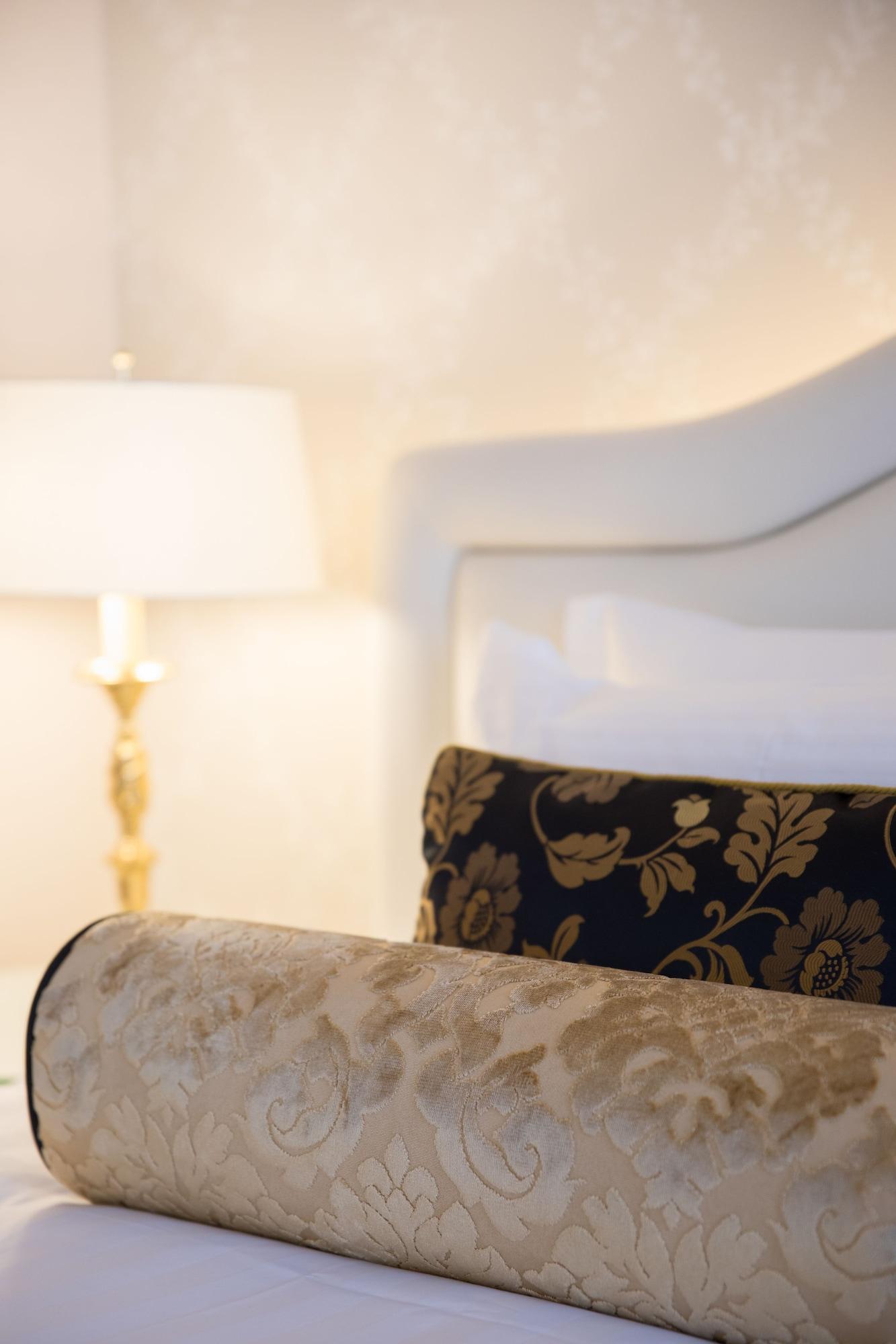 Kobe Kitano Hotel Екстер'єр фото